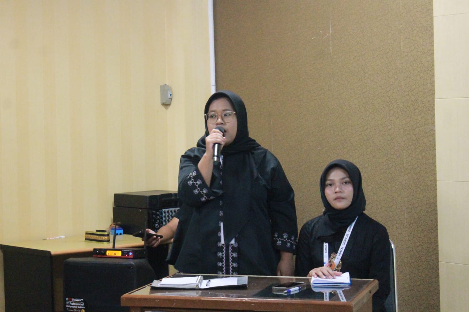 Presentasi dan Sesi Debat Kandidat Calon Ketua dan Wakil Ketua HMKM